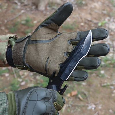 Multifunctional tactical gloves for outdoor training