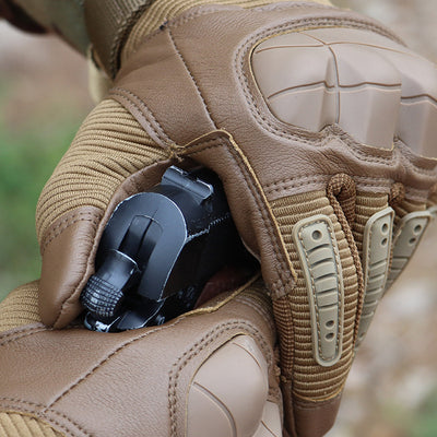 Multifunctional tactical gloves for outdoor training