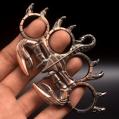 Small Scorpion Knuckle Duster Protective Tool